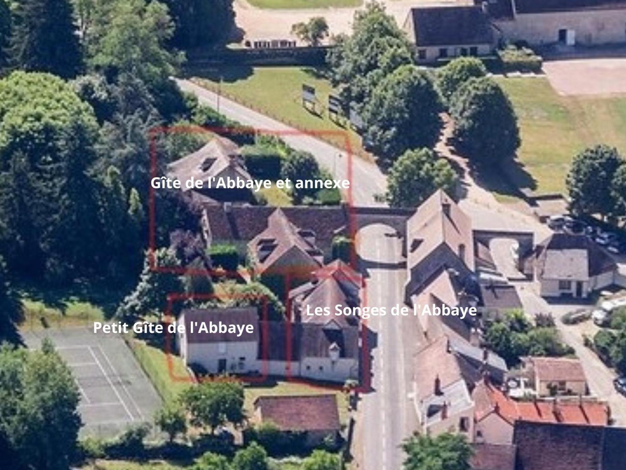 Gite Haut De Gamme Pres De L'Abbaye De Noirlac - Sejour Tout Confort Avec Jardin Et Terrasses - Fr-1-586-13 Bruere-Allichamps Luaran gambar